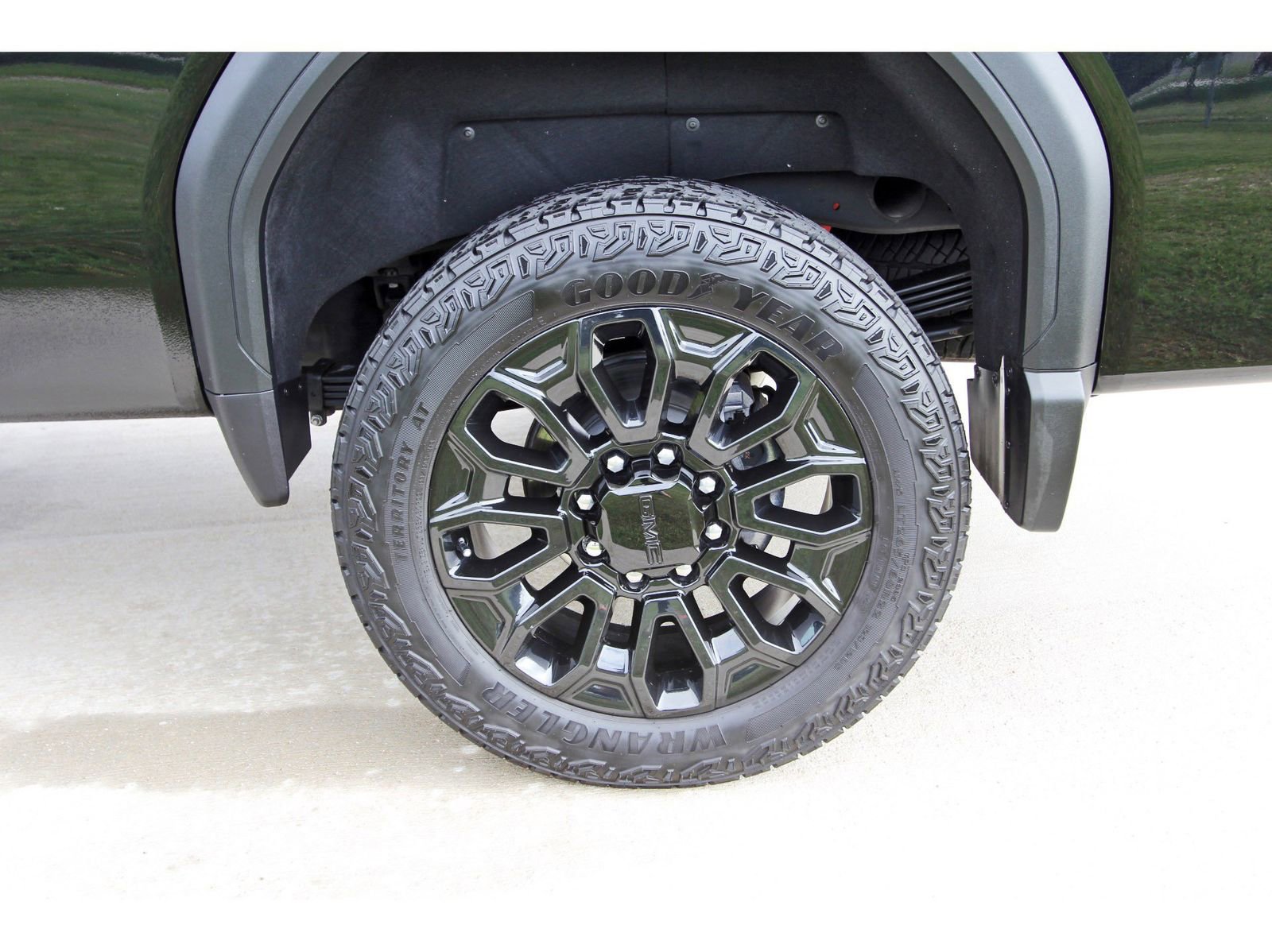 Used 2024 GMC Sierra 2500 AT4 w/ AT4 Premium Plus Package AWD/4WD image 30