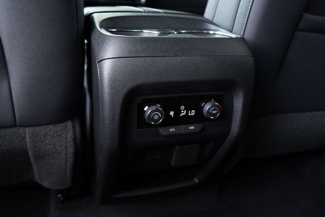 New 2026 Chevrolet Traverse Z71 w/ Enhanced Driving Package AWD/4WD image 32