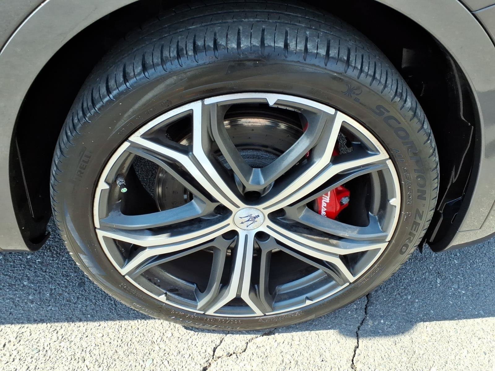 Used 2019 Maserati Levante GTS AWD/4WD image 13