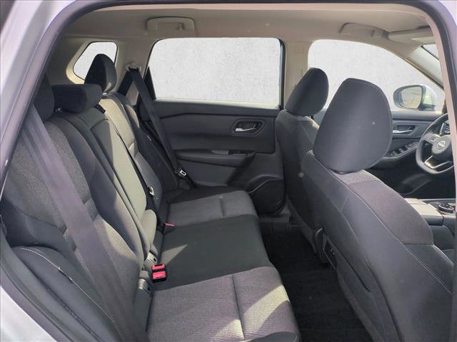 Used 2024 Nissan Rogue SV image 25