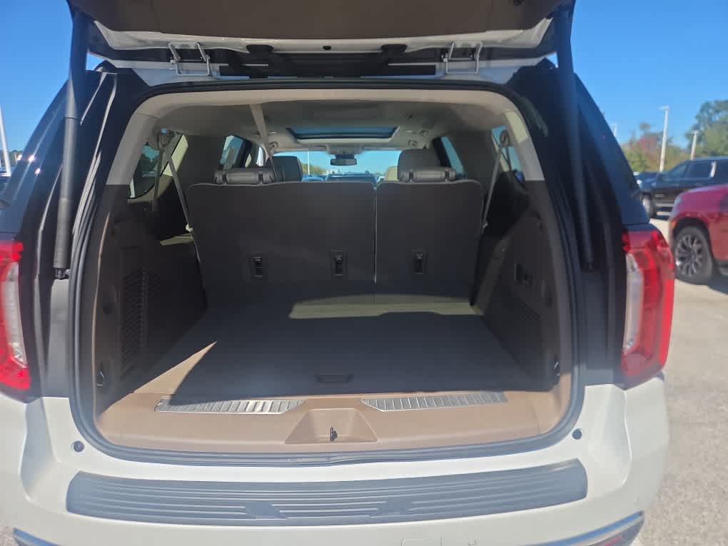 Used 2023 GMC Yukon XL Denali AWD/4WD image 20