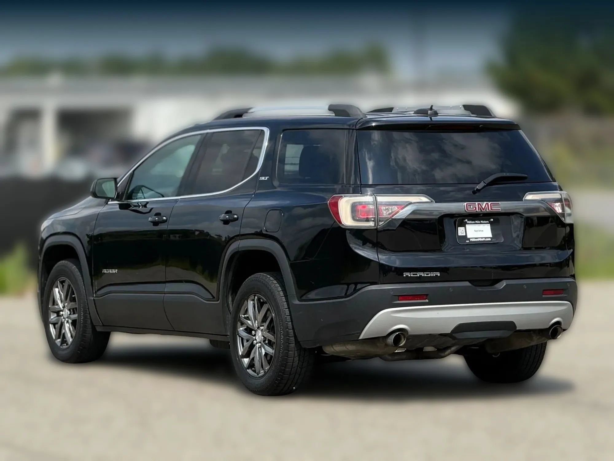 Used 2017 GMC Acadia SLT w/ LPO, Black Accent Package FWD image 10