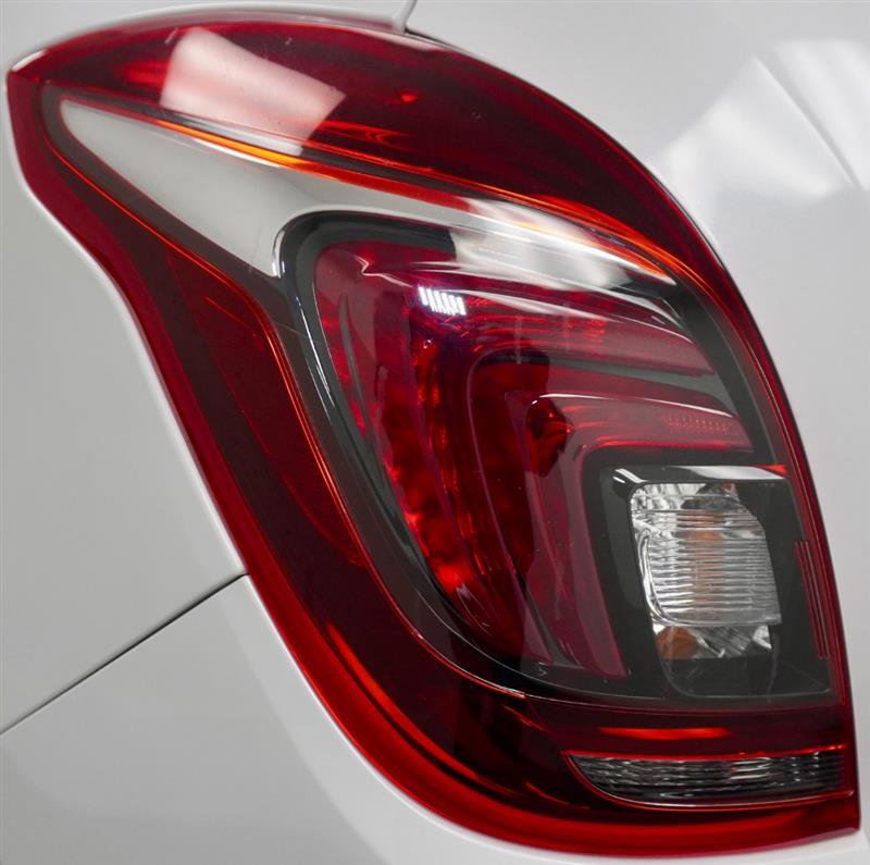 Used 2018 Buick Encore Premium image 45