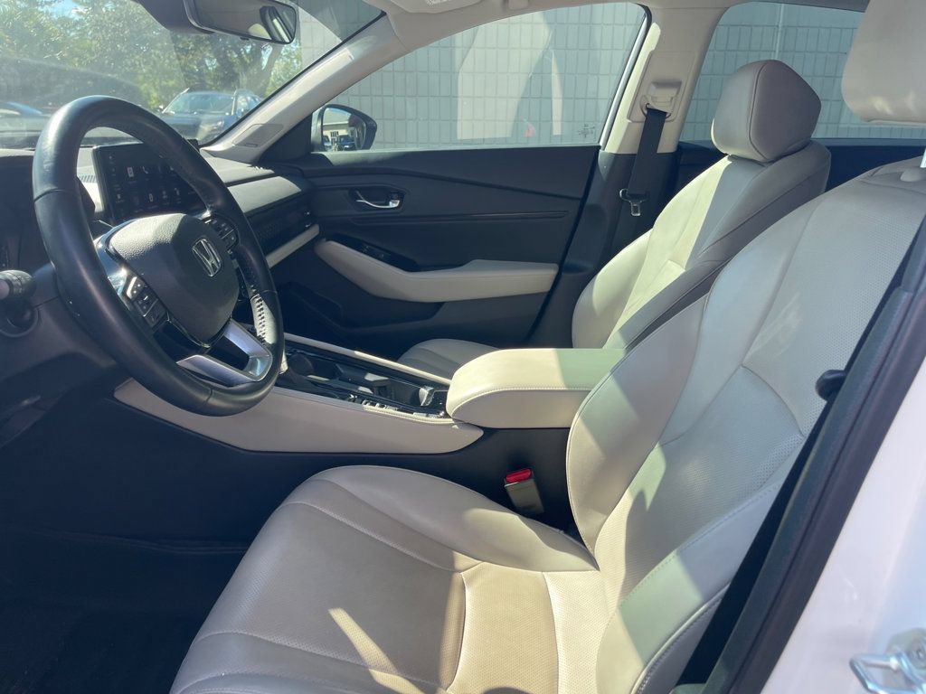 Used 2023 Honda Accord Touring image 12