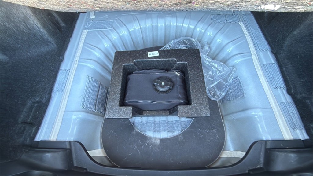 Used 2024 Chevrolet Malibu LT image 16