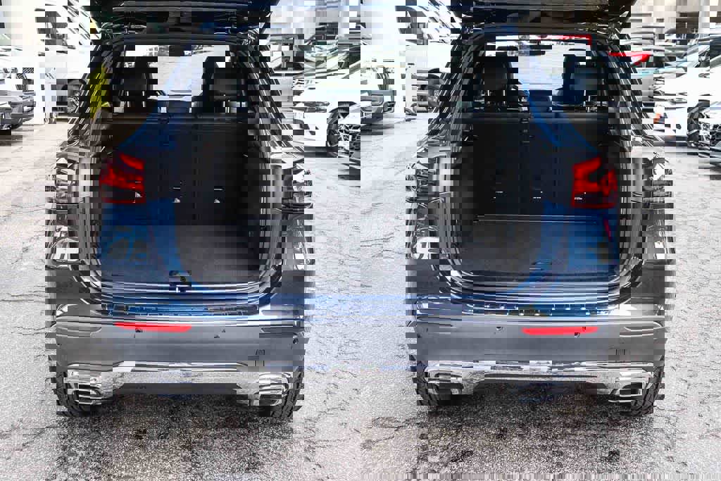 Used 2023 Mercedes-Benz GLA 250 w/ Premium Package image 29