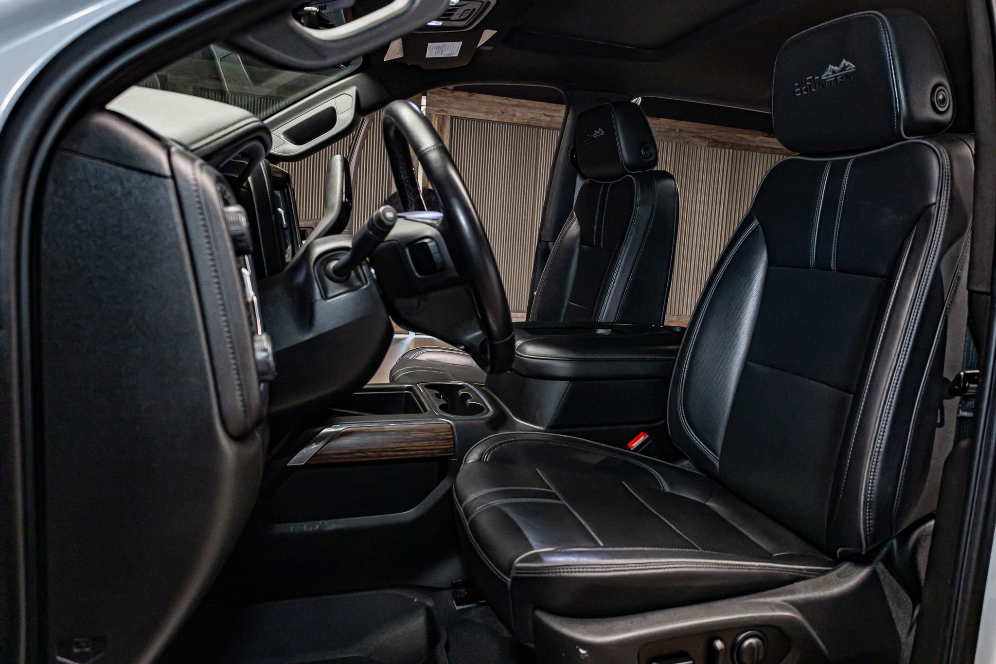 Used 2021 Chevrolet Silverado 3500 High Country image 18