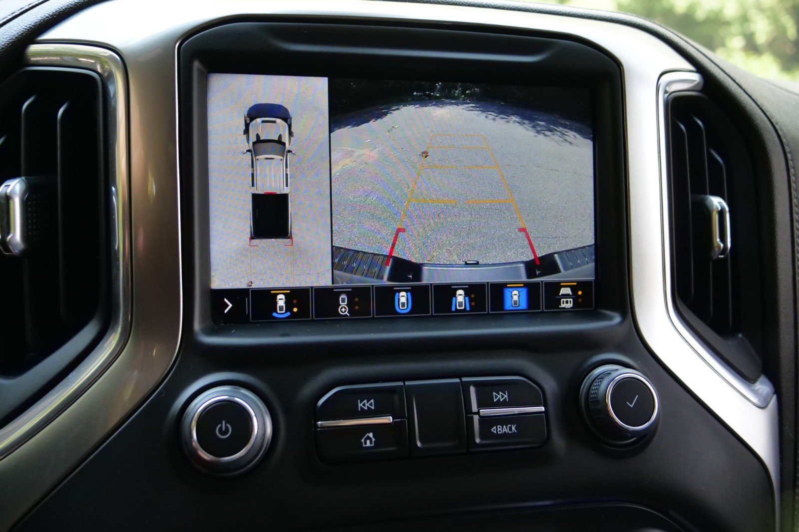 Used 2022 Chevrolet Silverado 2500 LTZ w/ LTZ Plus Package AWD/4WD image 19