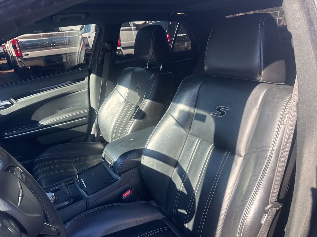 Used 2023 Chrysler 300 S image 15