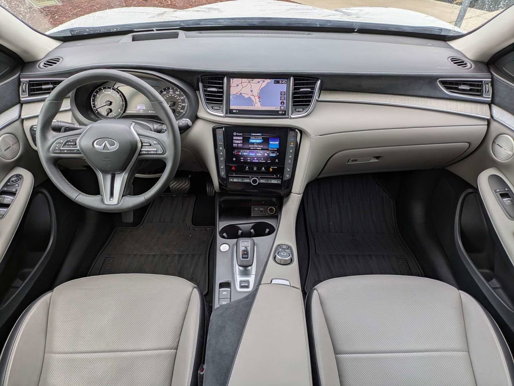 Used 2023 INFINITI QX50 Sensory image 15