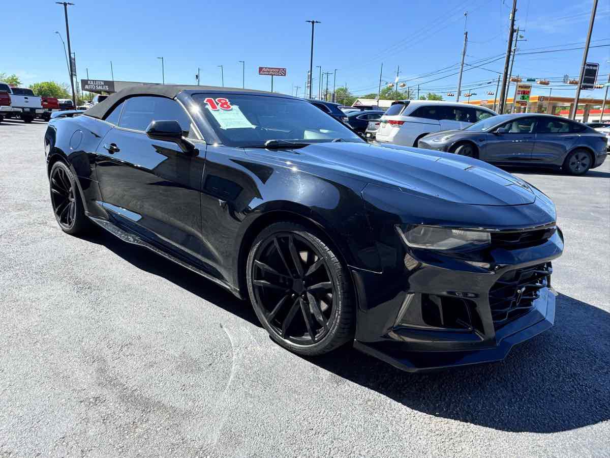 Used 2018 Chevrolet Camaro LT w/ RS Package image 4