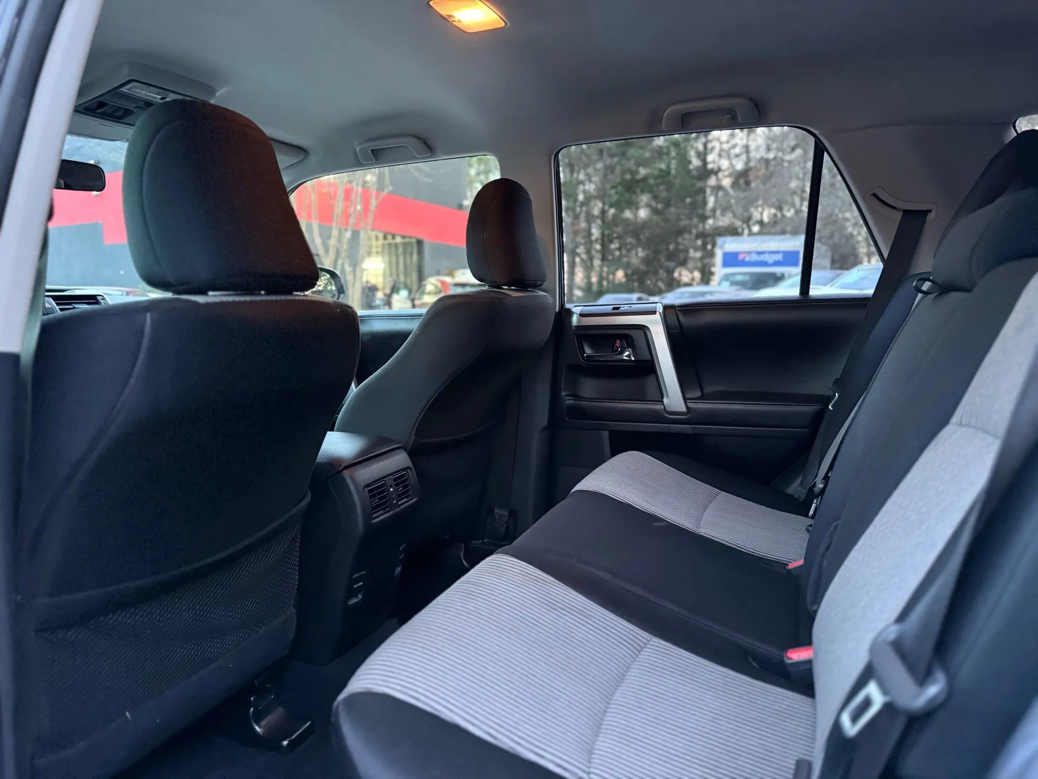 Used 2016 Toyota 4Runner SR5 AWD/4WD image 16