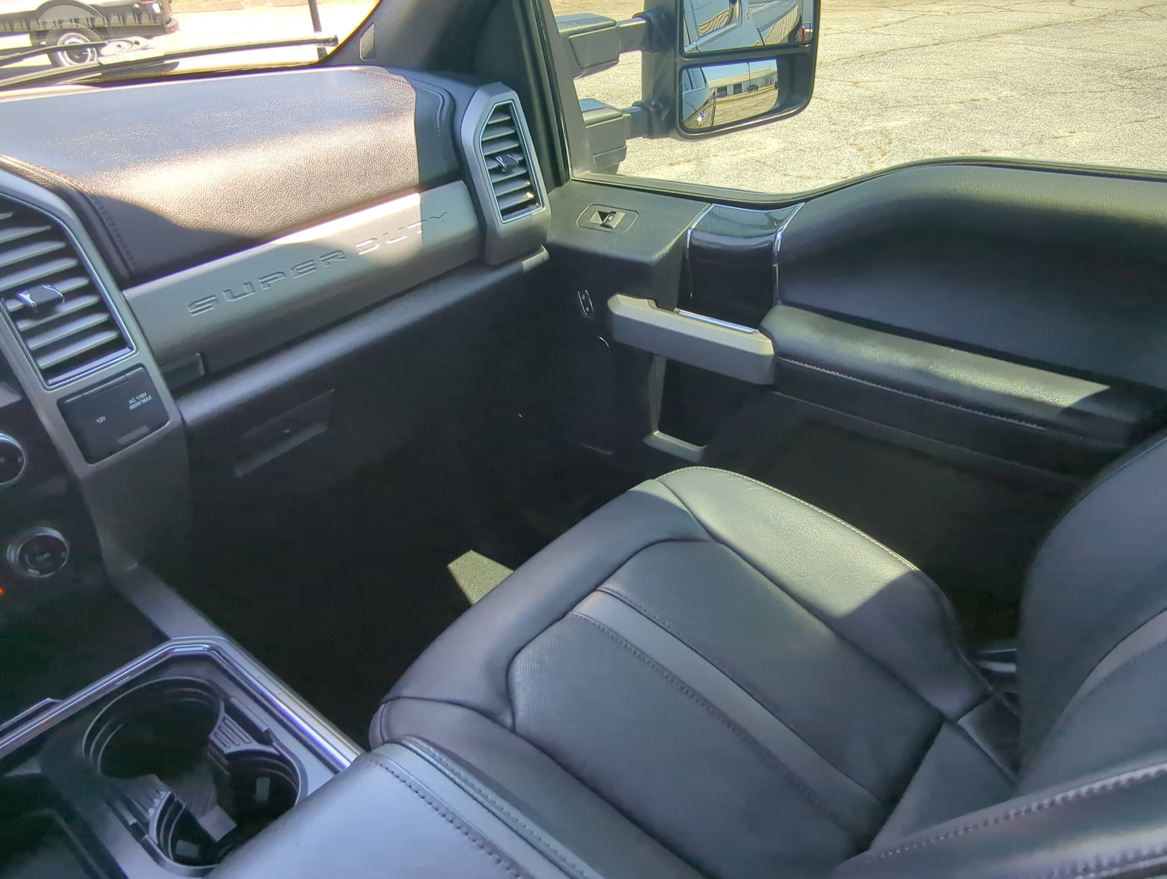 Used 2020 Ford F250 Platinum w/ Tremor Off-Road Package AWD/4WD image 15