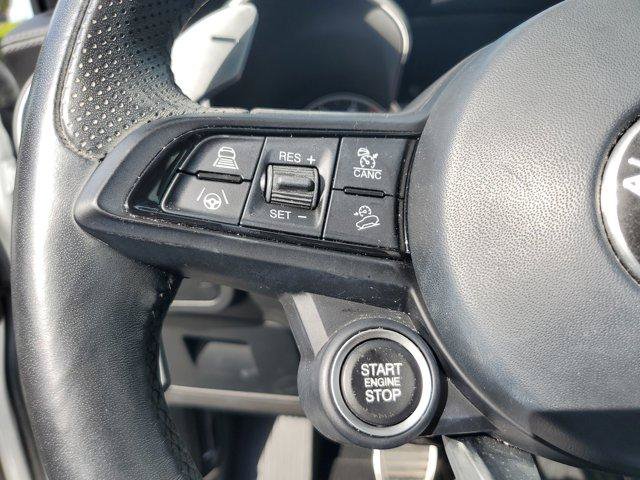 Used 2022 Alfa Romeo Stelvio Veloce AWD/4WD image 31