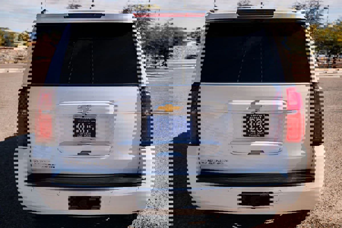 Used 2020 Chevrolet Suburban LT w/ Max Trailering Package image 5