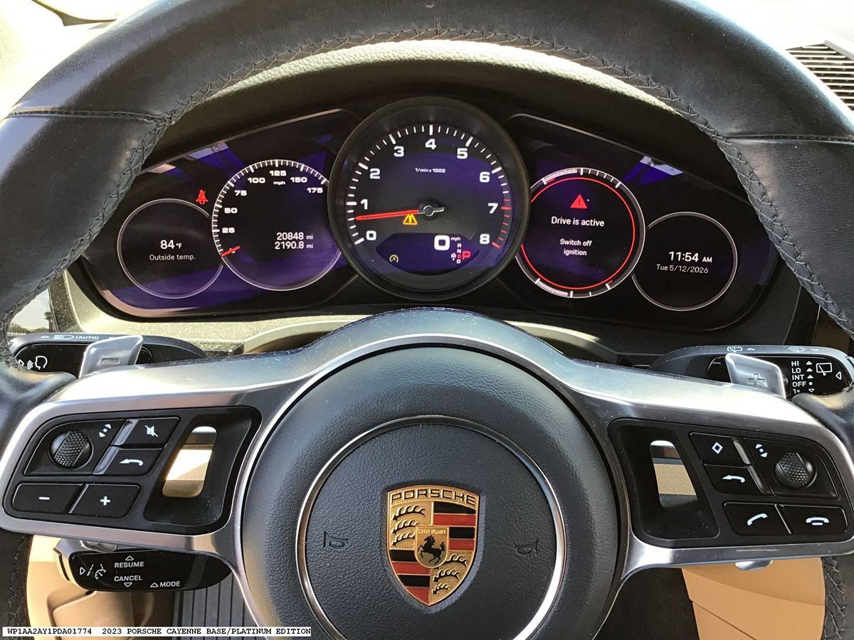 Used 2023 Porsche Cayenne AWD/4WD image 8