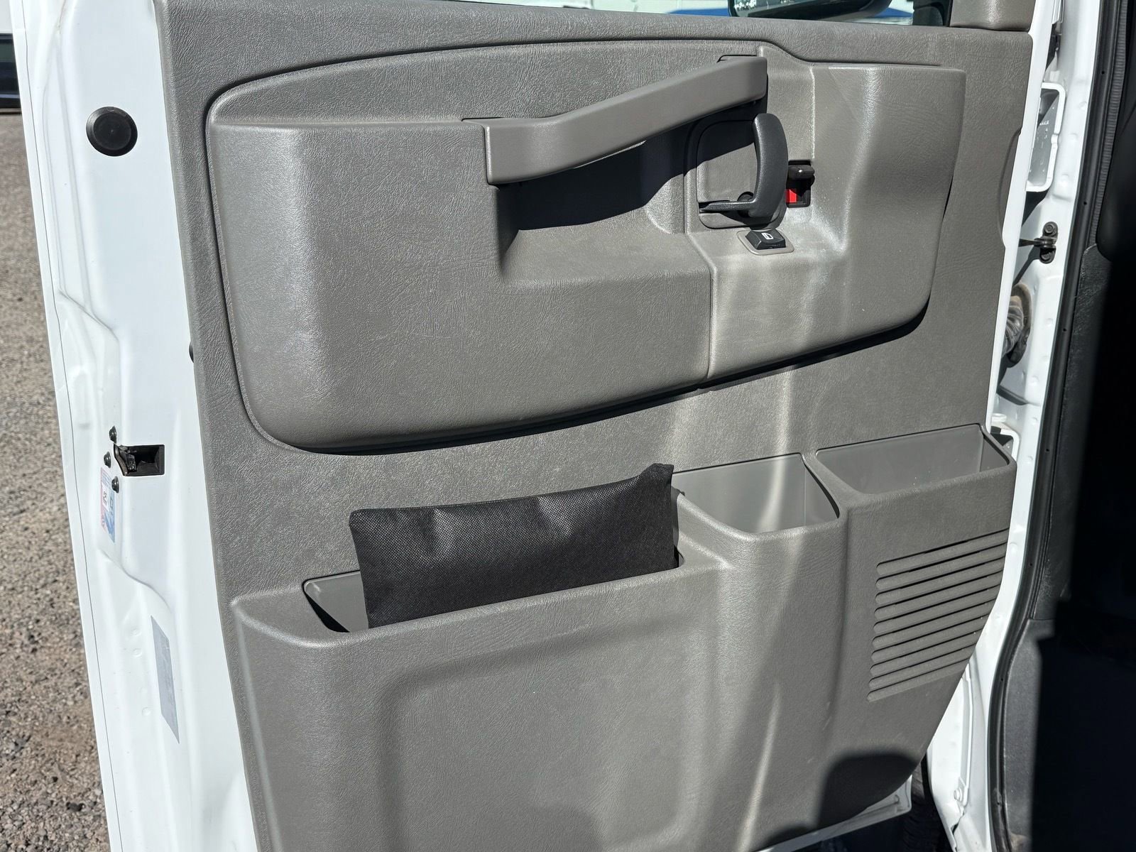 New 2024 Chevrolet Express 3500 w/ Power Convenience Package image 17