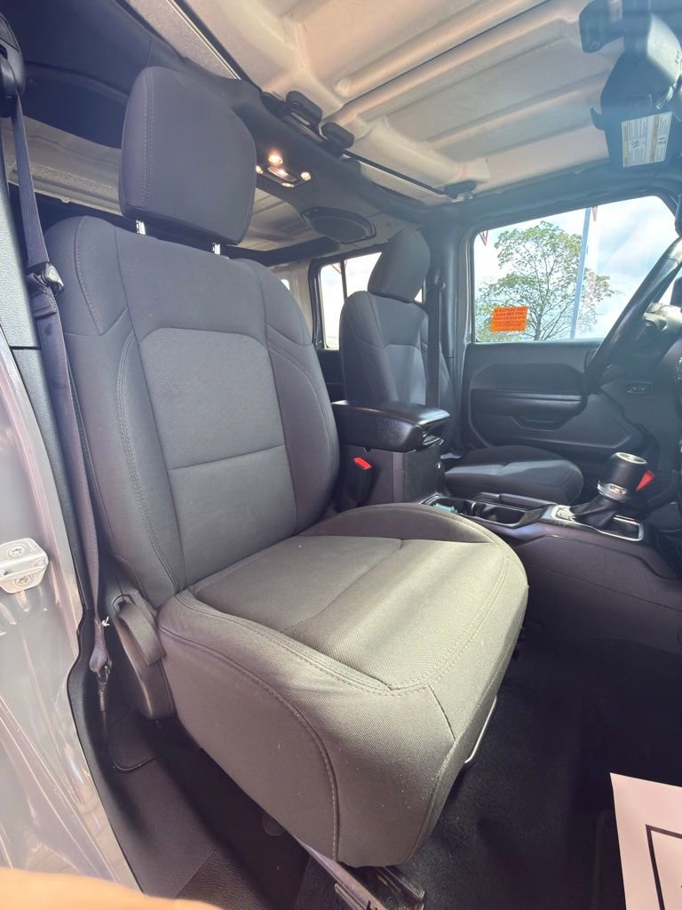 Used 2021 Jeep Wrangler Unlimited Sport AWD/4WD image 33