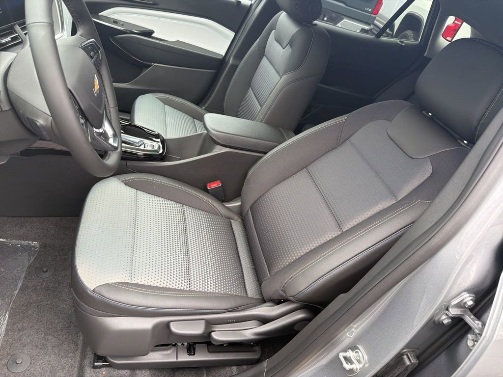New 2026 Chevrolet Trax LT w/ Driver Confidence Package image 16
