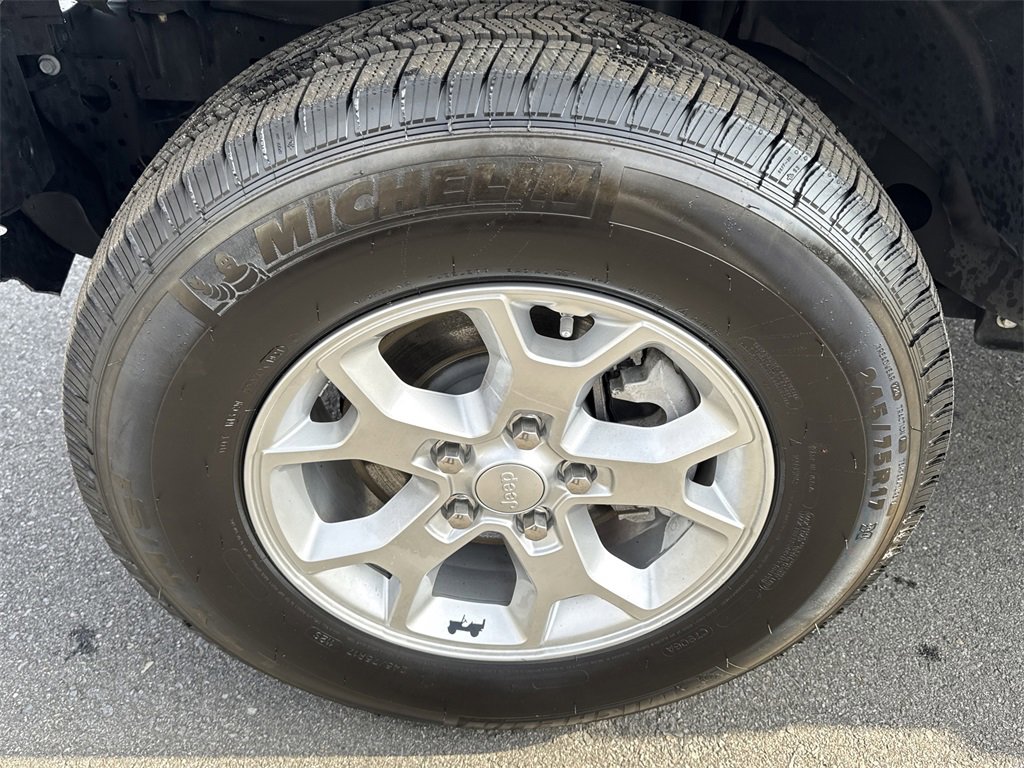 Used 2021 Jeep Wrangler Unlimited Islander image 14