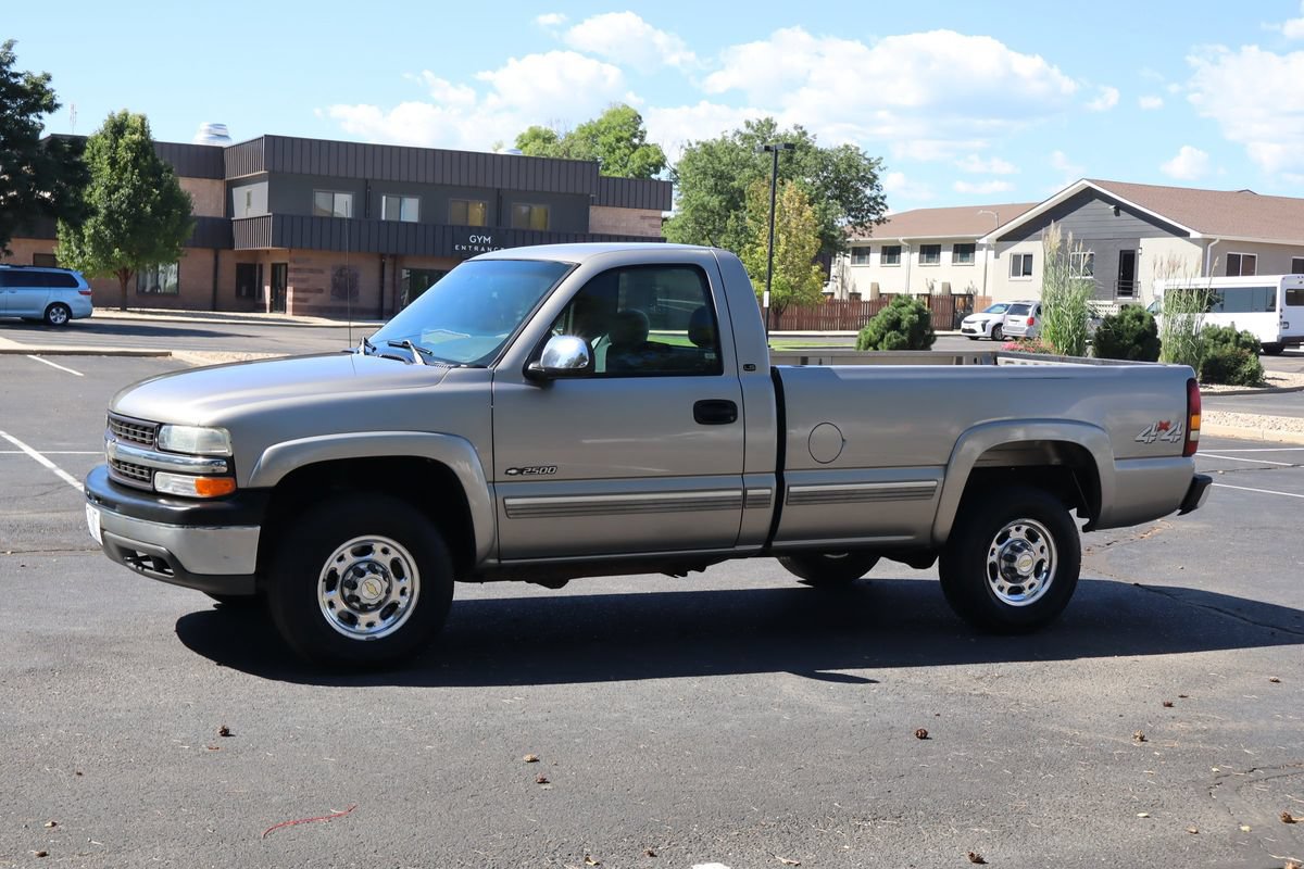 Used 1999 Chevrolet Silverado 2500 LS w/ Firm Ride Suspension Pkg AWD/4WD image 10