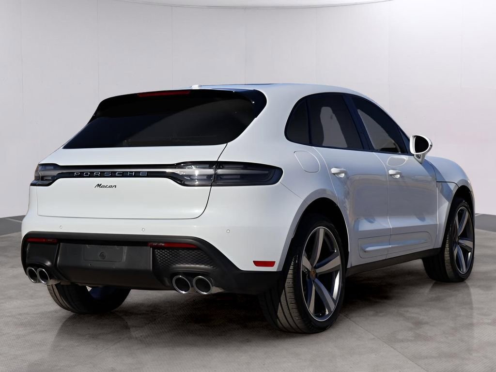 Certified 2024 Porsche Macan image 8