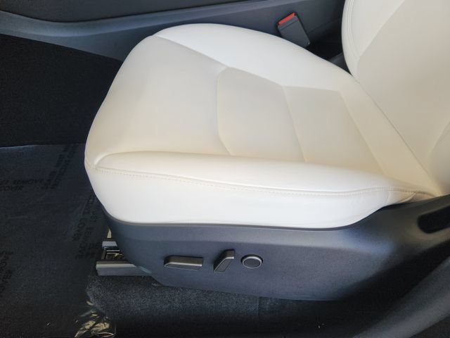 Used 2025 Tesla Model Y Long Range RWD image 31