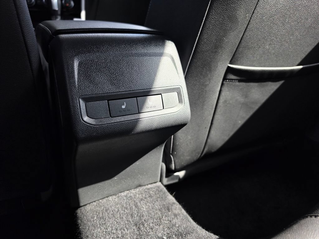 Used 2021 Volkswagen Jetta R-Line w/ R-Line Cold Weather Package FWD image 34