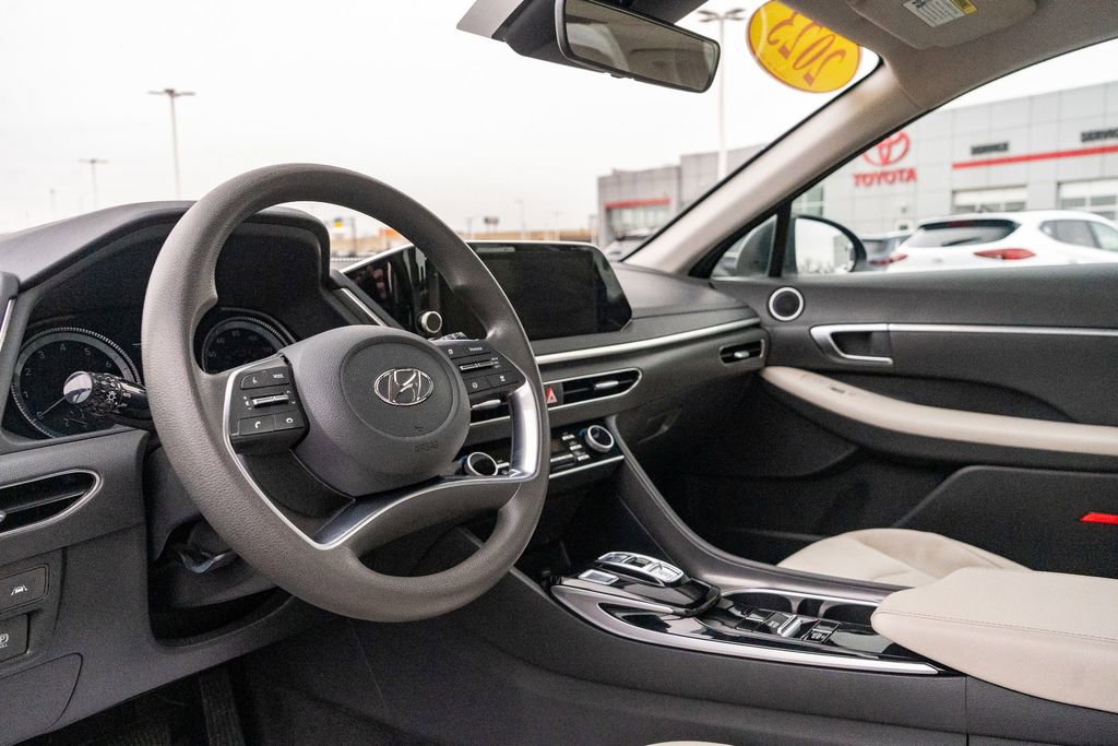 Used 2023 Hyundai Sonata SEL w/ Preferred Accessory Package image 18