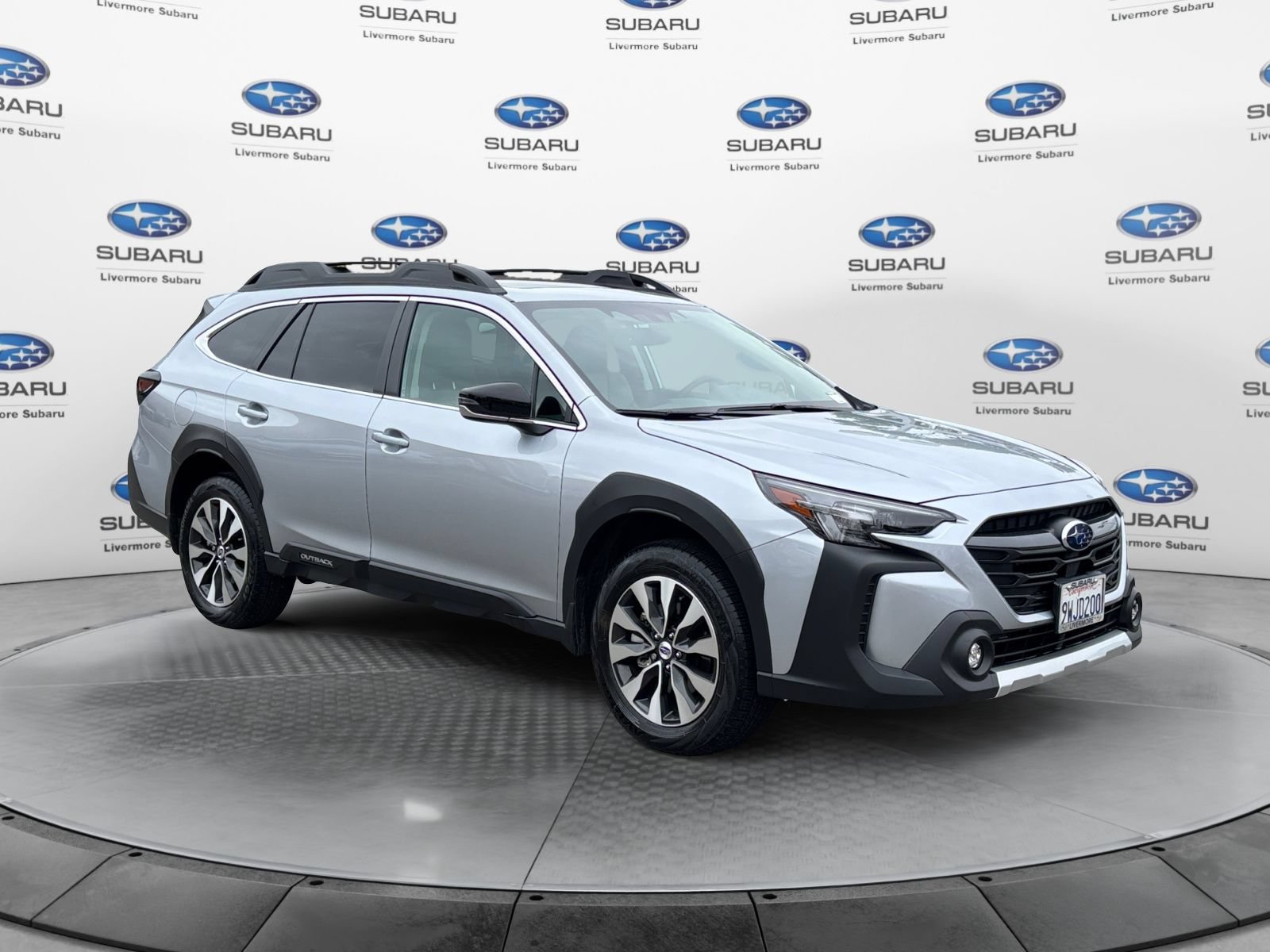 Used 2025 Subaru Outback Limited AWD/4WD image 7