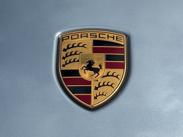 Certified 2025 Porsche Macan image 27