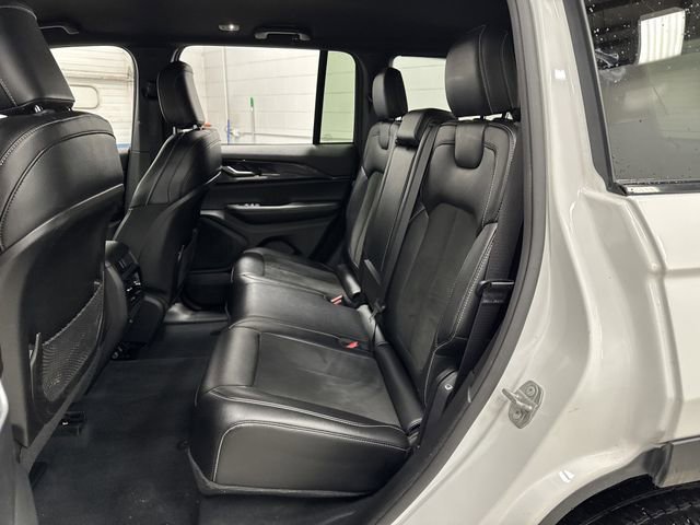 Used 2023 Jeep Grand Cherokee Altitude image 27