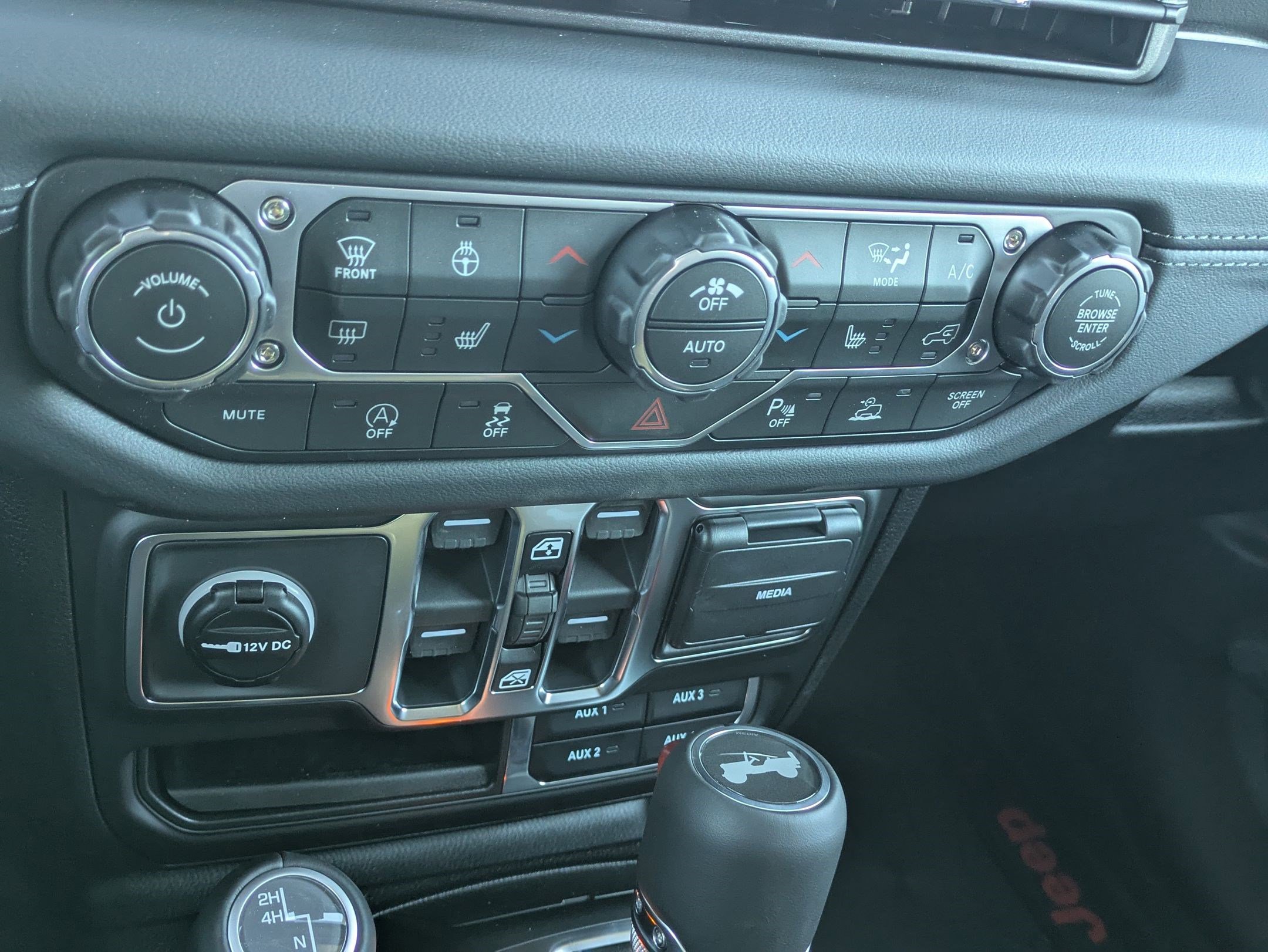 New 2026 Jeep Wrangler Sahara image 15