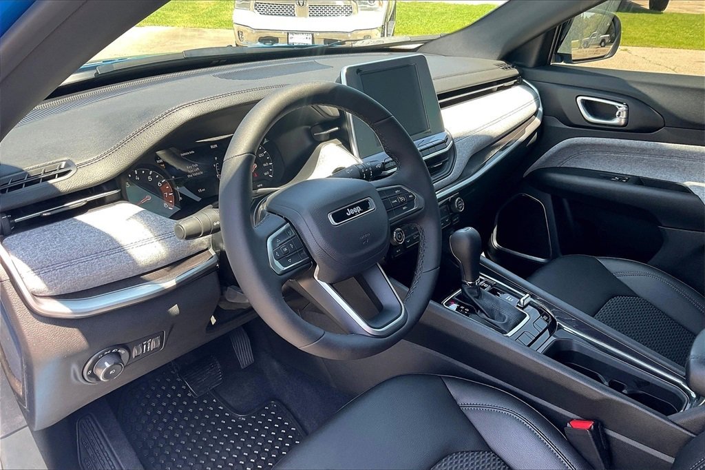 New 2025 Jeep Compass Latitude w/ Convenience Group image 6