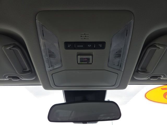 Used 2025 Toyota RAV4 XLE AWD/4WD image 20