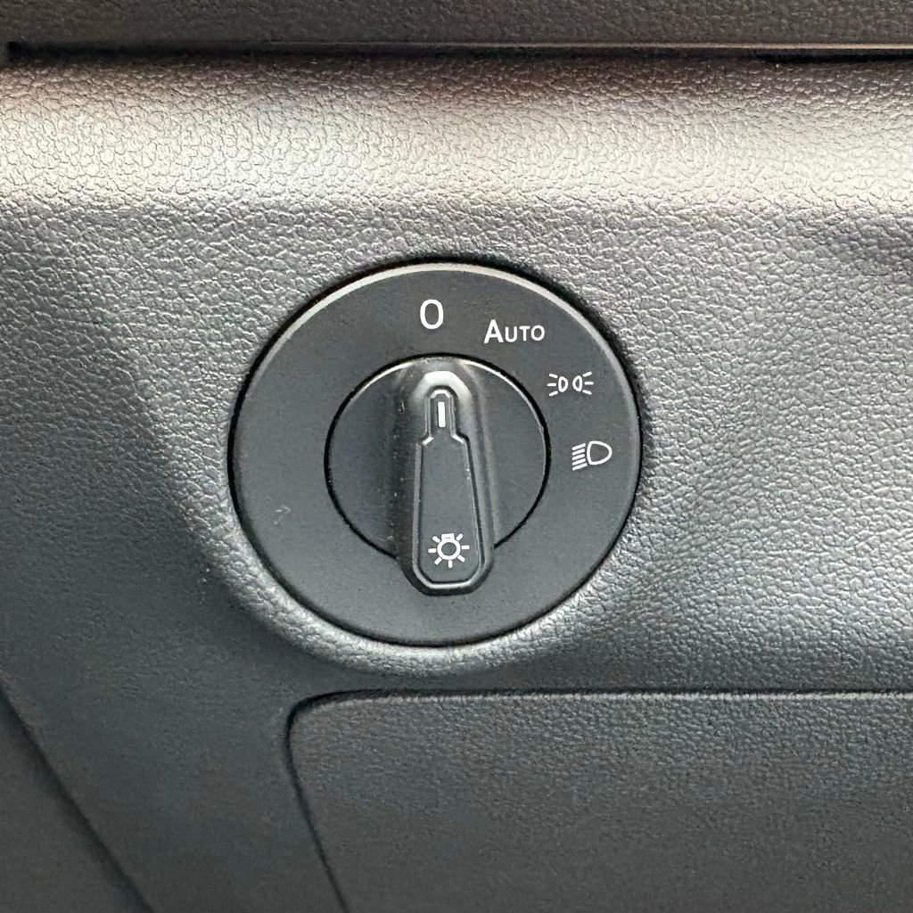 Used 2019 Volkswagen Jetta S w/ Driver Assistance Package image 25