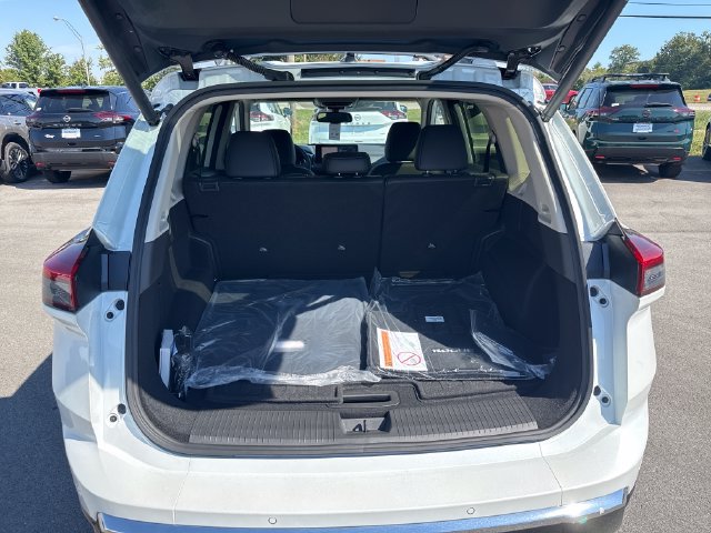 New 2026 Nissan Rogue Platinum AWD/4WD image 9