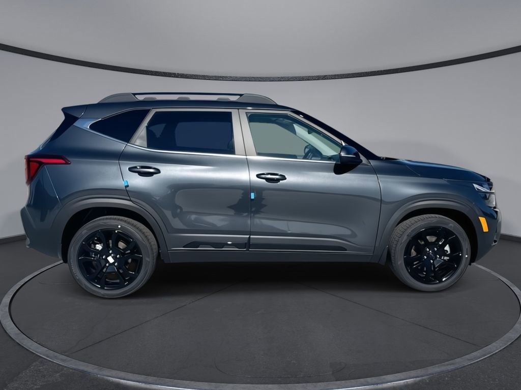 Used 2025 Kia Seltos X-Line AWD/4WD image 10