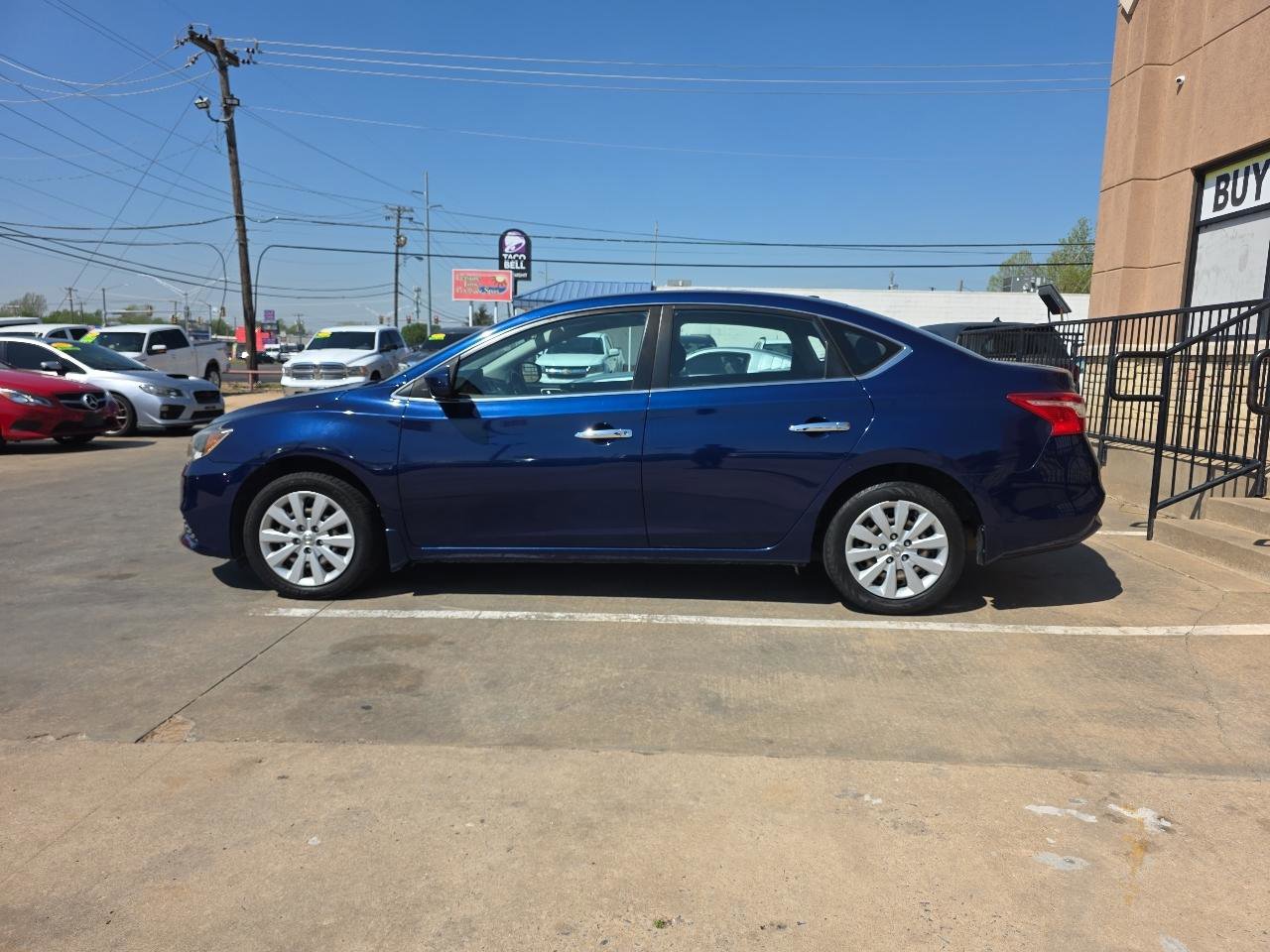 Used 2016 Nissan Sentra SV image 8
