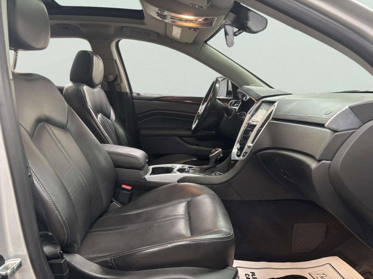 Used 2016 Cadillac SRX Luxury w/ Driver Awareness Package image 23