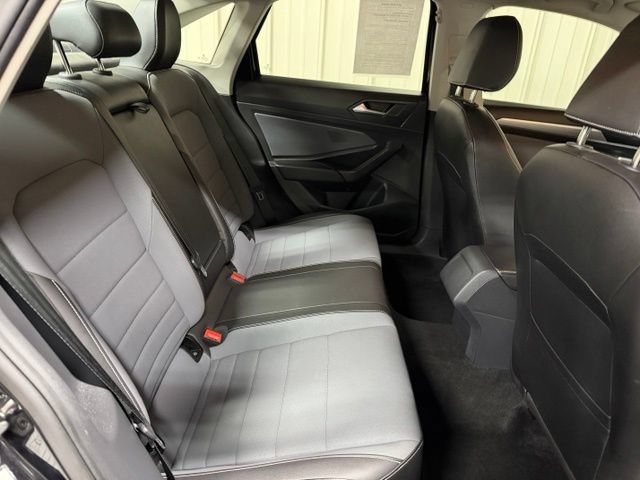 Used 2025 Volkswagen Jetta SE FWD image 20