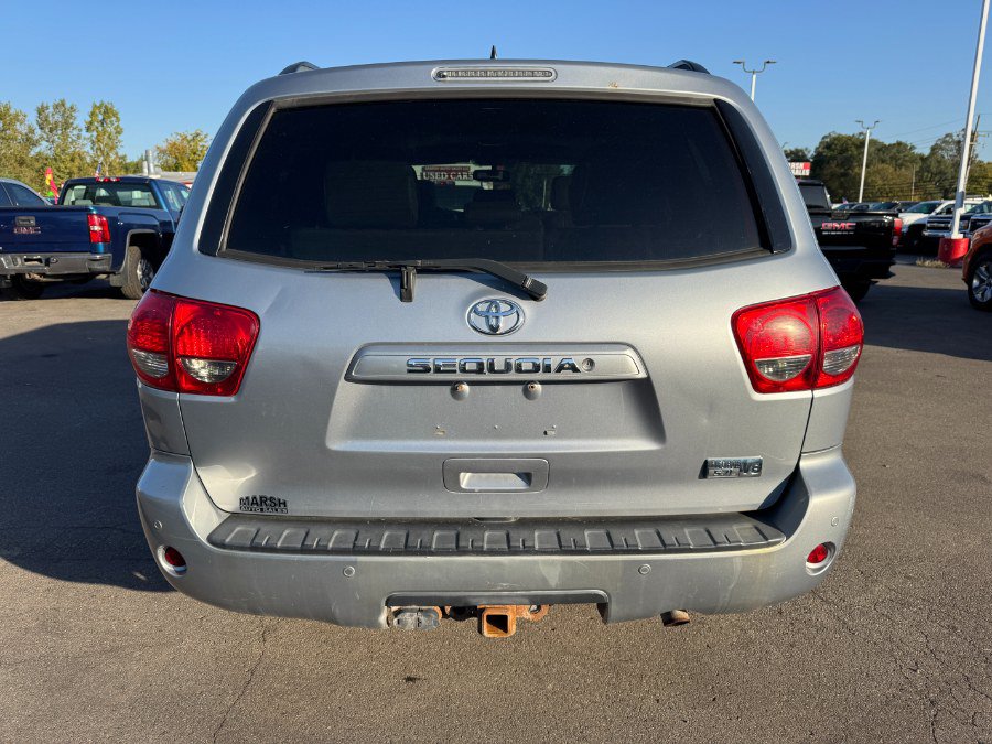 Used 2014 Toyota Sequoia SR5 AWD/4WD image 4