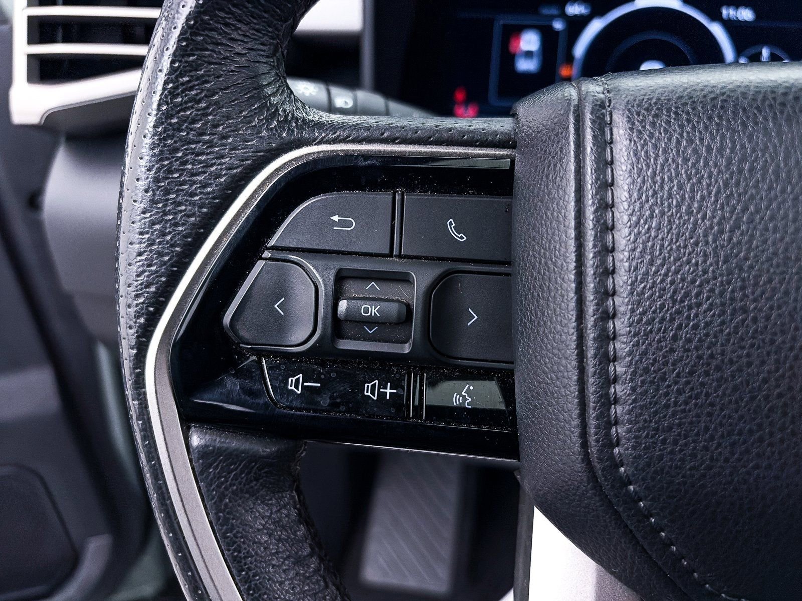 Used 2024 Toyota Tundra Limited image 32