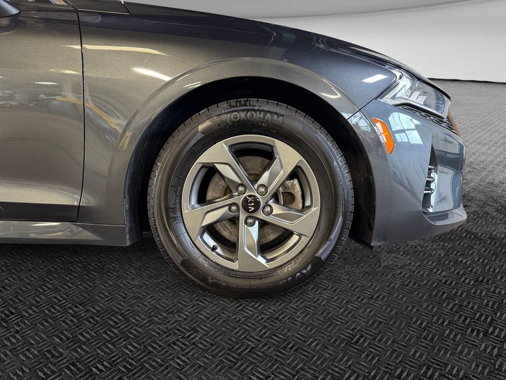 Used 2021 Kia K5 LXS FWD image 11
