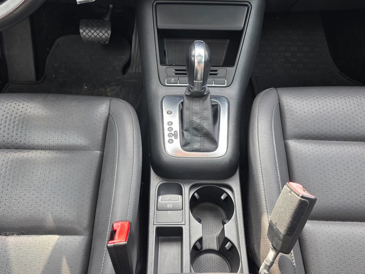 Used 2012 Volkswagen Tiguan SE FWD image 17