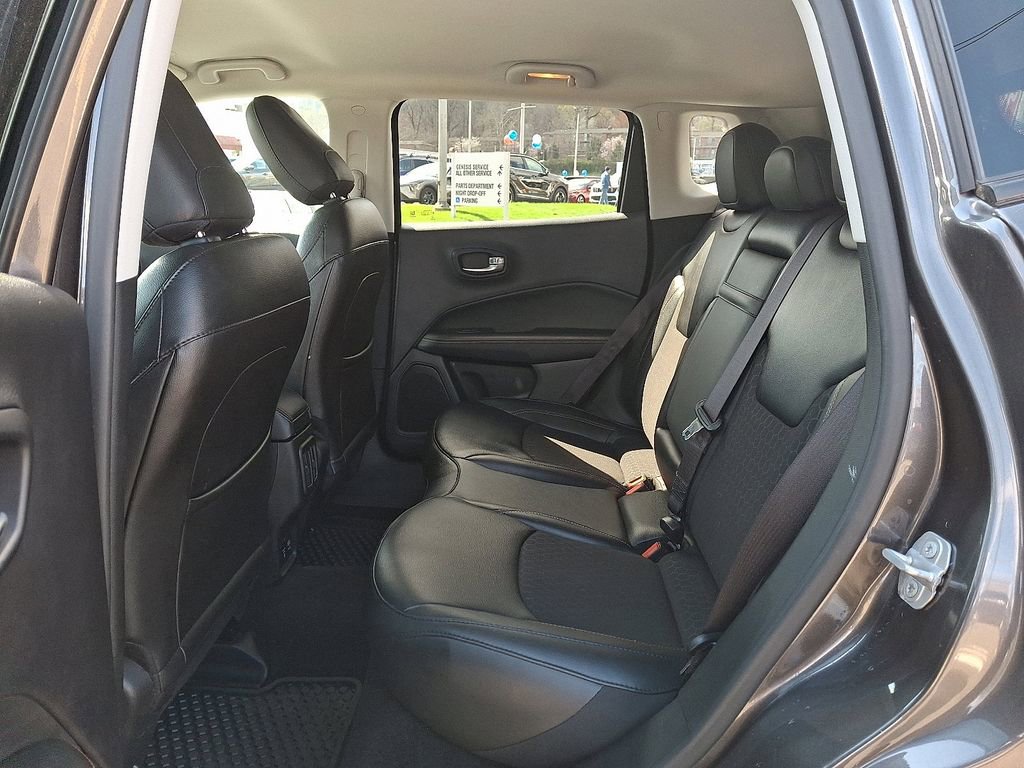 Used 2020 Jeep Compass Latitude w/ Popular Equipment Group image 11