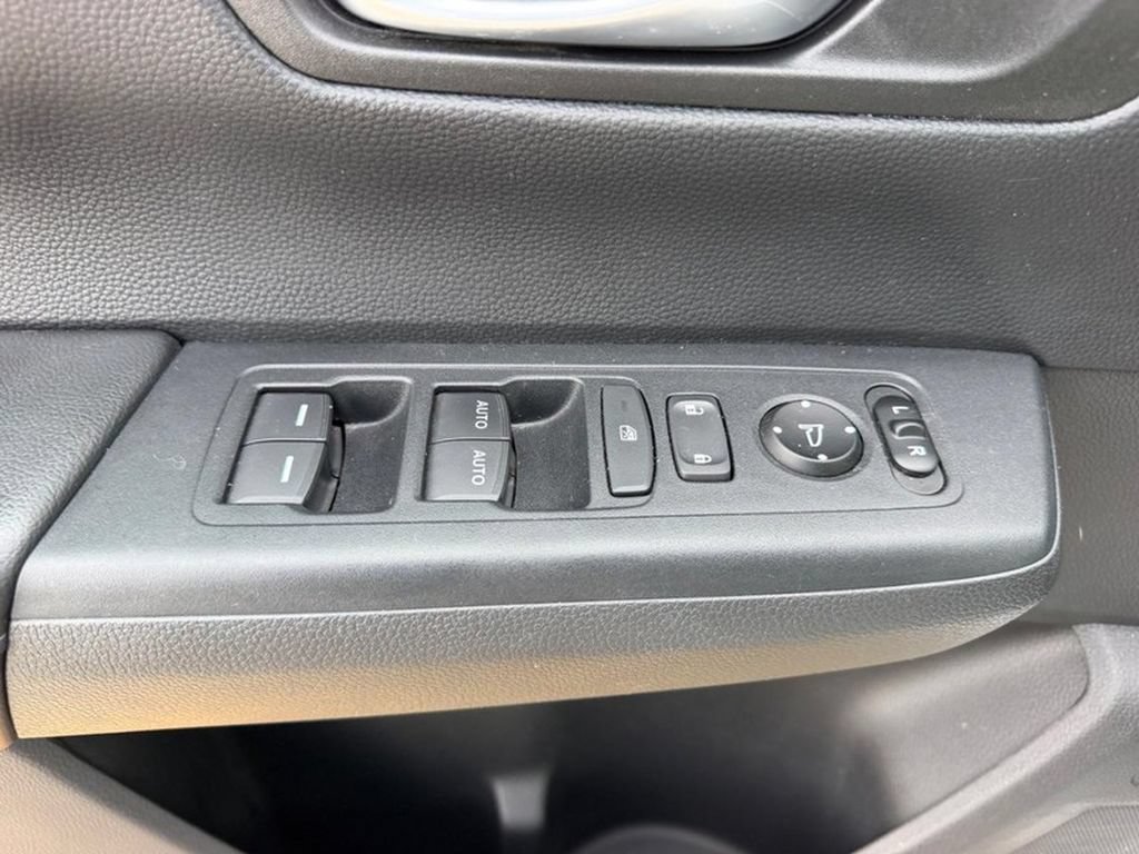 Used 2023 Honda CR-V EX image 18
