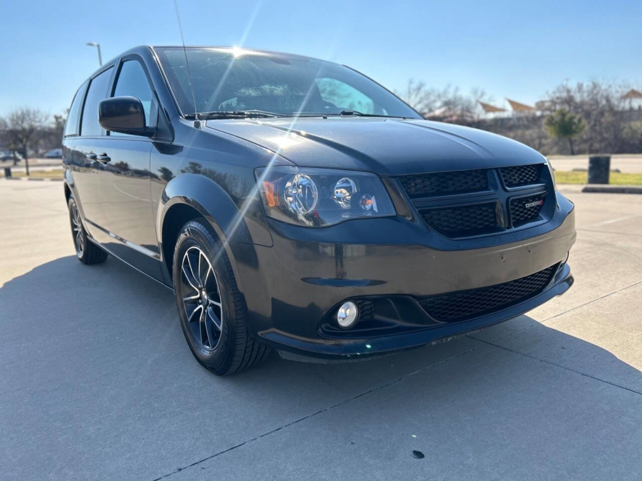 Used 2019 Dodge Grand Caravan GT image 4