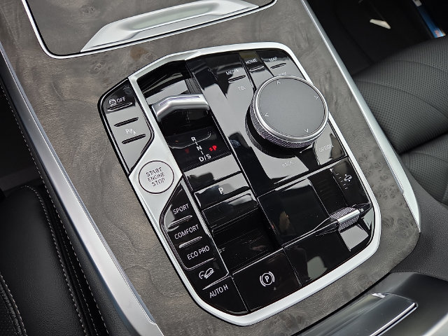 Certified 2026 BMW X7 xDrive40i AWD/4WD image 11