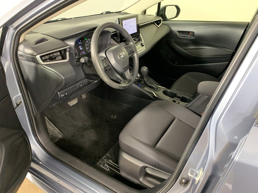 Used 2023 Toyota Corolla LE w/ Carpet Mat Package (TMS) image 18